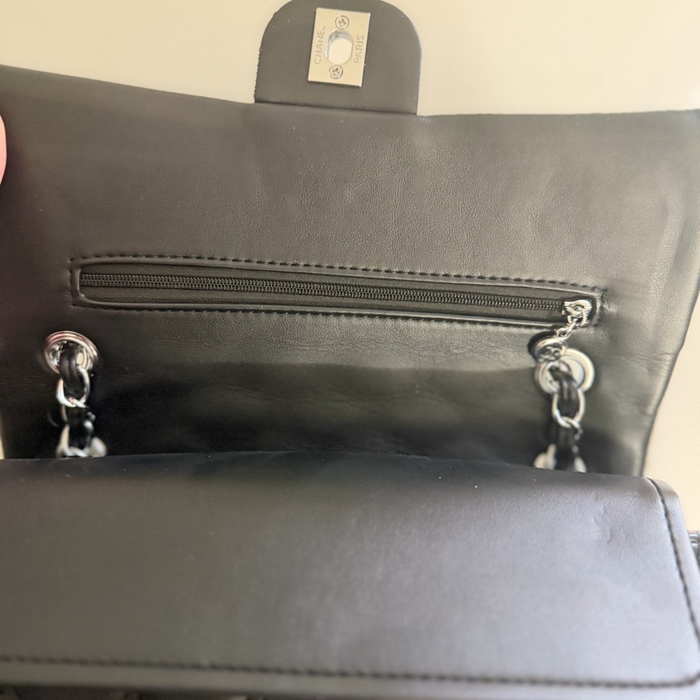 Chic Black Quilted Shoulder Bag with Silver Chain NWOT - Picture 8 of 11